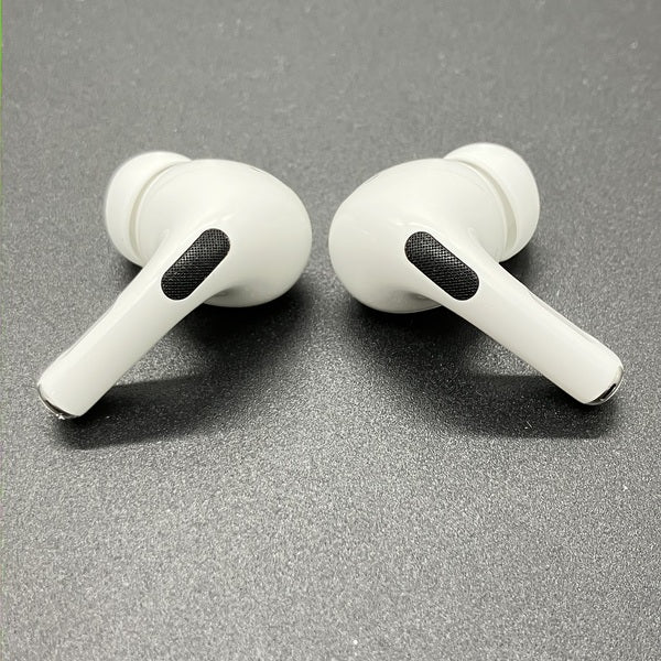 【中古】MagSafe充電ケース(USB-C)付きAirPods Pro(第2世代) MTJV3JA【秋葉原】