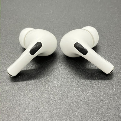 【中古】MagSafe充電ケース(USB-C)付きAirPods Pro(第2世代) MTJV3JA【秋葉原】
