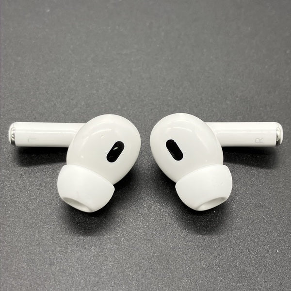 【中古】MagSafe充電ケース(USB-C)付きAirPods Pro(第2世代) MTJV3JA【秋葉原】