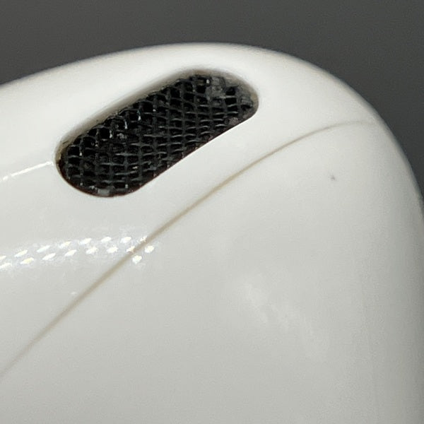 【中古】MagSafe充電ケース(USB-C)付きAirPods Pro(第2世代) MTJV3JA【秋葉原】