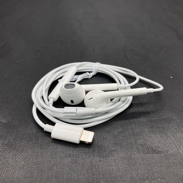 【中古】EarPods with Lightning Connector【日本橋】