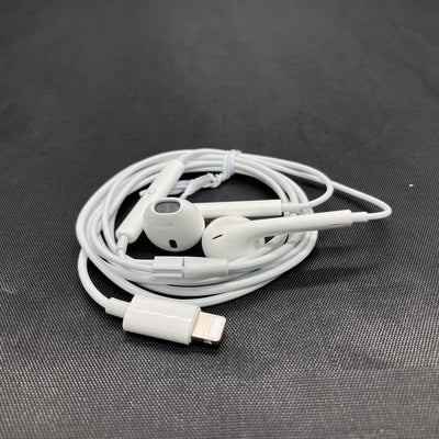 【中古】EarPods with Lightning Connector【日本橋】