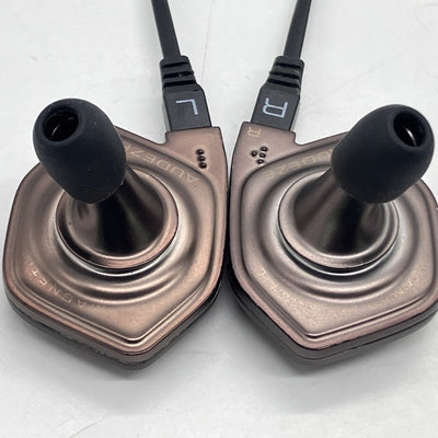 【中古】iSINE 20 Lightning & standard cable【日本橋】