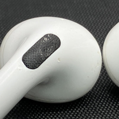 【中古】MagSafe充電ケース(USB-C)付きAirPods Pro(第2世代) MTJV3JA【日本橋】