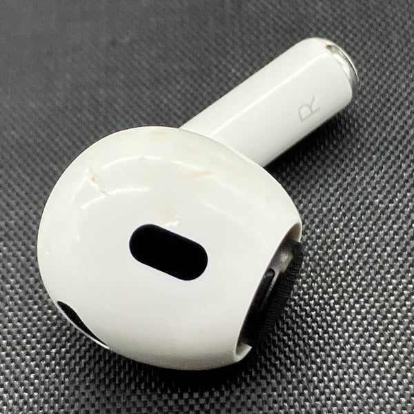 【中古】Apple AirPods Pro 第2世代 Lightning Apple 【中古】AirPods Pro (第2世代) 充電ケース (Lightning