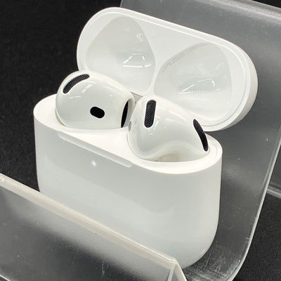 【中古】AirPods 4 MXP63J/A【秋葉原】