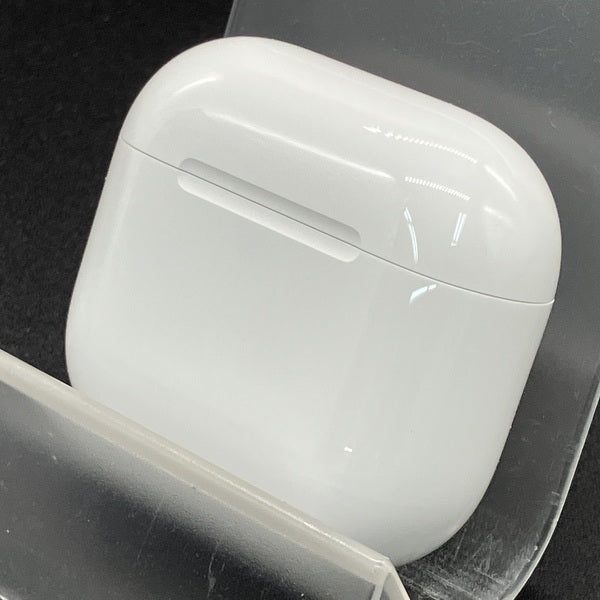 【中古】AirPods 4 MXP63J/A【秋葉原】