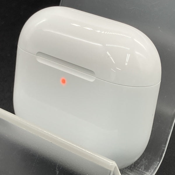 【中古】AirPods 4 MXP93J/A（アクティブノイズキャンセリング搭載）【秋葉原】