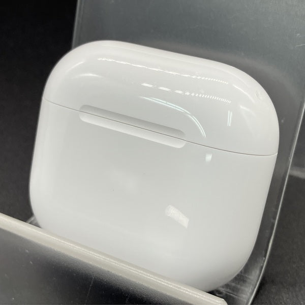 【中古】AirPods 4 MXP63J/A【秋葉原】