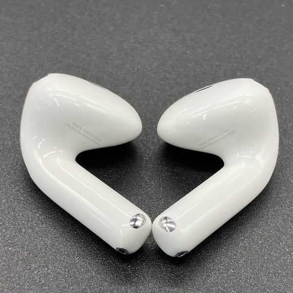 【中古】AirPods 4 MXP63J/A【秋葉原】