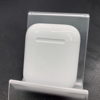 【中古】AirPods with Charging Case MV7N2J/A【日本橋】
