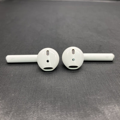 【中古】AirPods with Charging Case MV7N2J/A【日本橋】