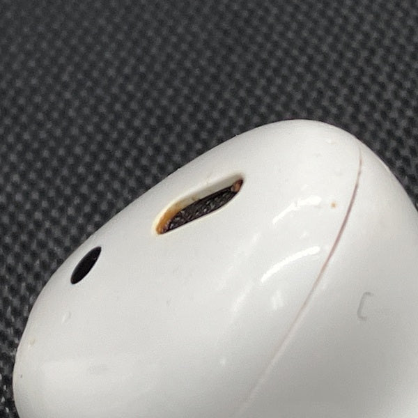 【中古】AirPods with Charging Case MV7N2J/A【日本橋】