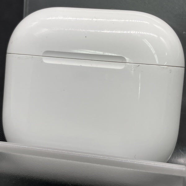 【中古】AirPods 4充電ケース【日本橋】