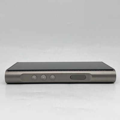 【中古】M6 PRO チタニウム【日本橋】