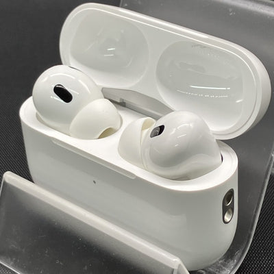 【中古】MagSafe充電ケース(USB-C)付きAirPods Pro(第2世代) MTJV3JA【秋葉原】