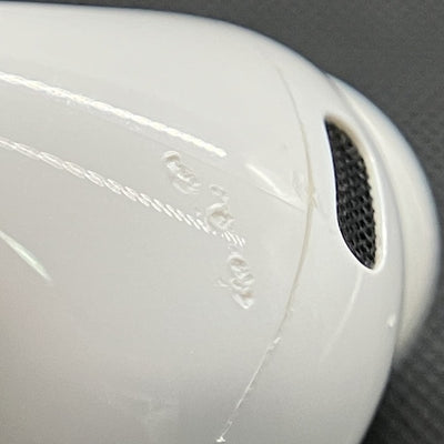 【中古】MagSafe充電ケース(USB-C)付きAirPods Pro(第2世代) MTJV3JA【秋葉原】