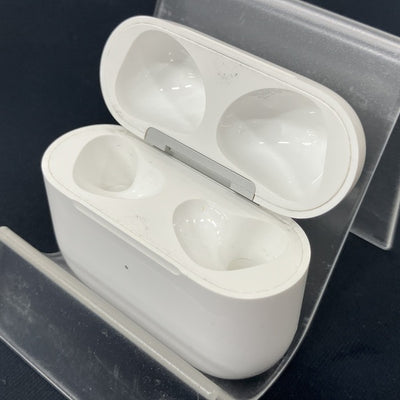 【中古】AirPods Lightning 充電ケース (第3世代)【秋葉原】