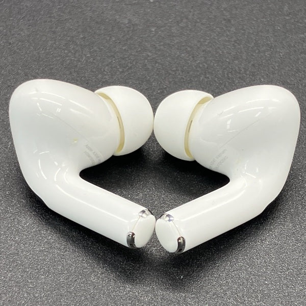 【中古】MagSafe充電ケース(USB-C)付きAirPods Pro(第2世代) MTJV3JA【秋葉原】