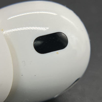 【中古】MagSafe充電ケース(USB-C)付きAirPods Pro(第2世代) MTJV3JA【秋葉原】