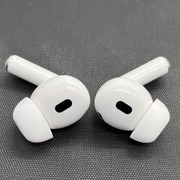 【中古】MagSafe充電ケース(USB-C)付きAirPods Pro(第2世代) MTJV3JA【秋葉原】