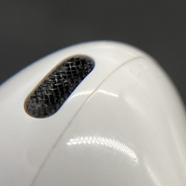 【中古】MagSafe充電ケース(USB-C)付きAirPods Pro(第2世代) MTJV3JA【秋葉原】