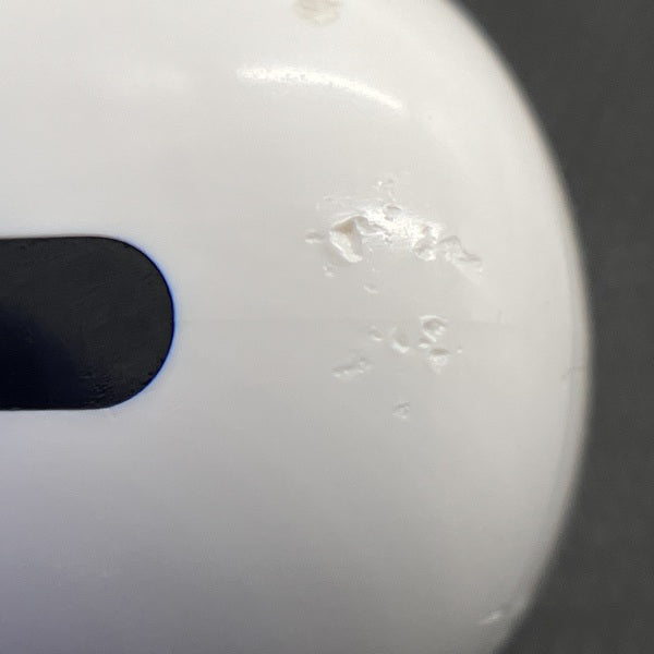 【中古】MagSafe充電ケース(USB-C)付きAirPods Pro(第2世代) MTJV3JA【秋葉原】