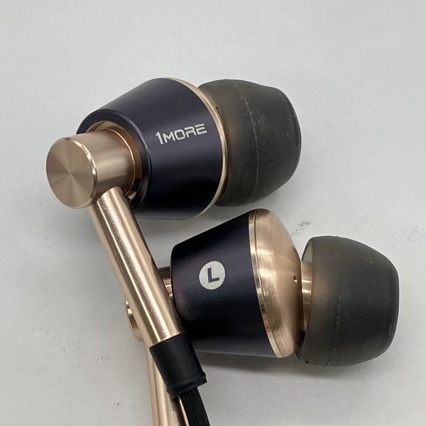 【中古】E1001 Triple-Driver In-Ear Headphones ゴールド【秋葉原】