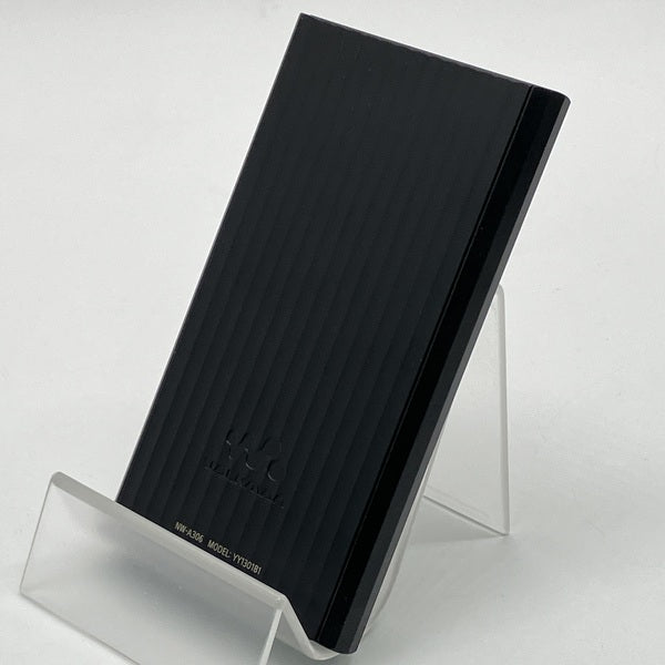 SONY NW-A306 32GB ブラック　純正シリコンケース（中古）付き SONY NW-A306 32GB ブラック 純正シリコンケース（中古）付き