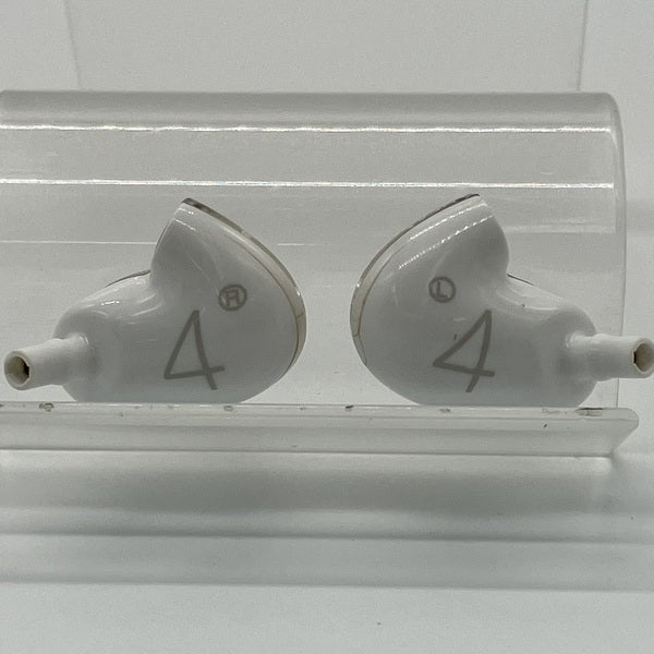 【中古】AONIC4 ホワイト 【SE42HYW+UNI-A】(ケーブル欠品)【秋葉原】