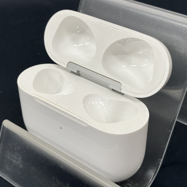 【中古】AirPods 充電ケース (第3世代)【秋葉原】