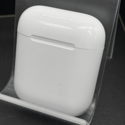 【中古】AirPods with Charging Case MV7N2J/A【日本橋】