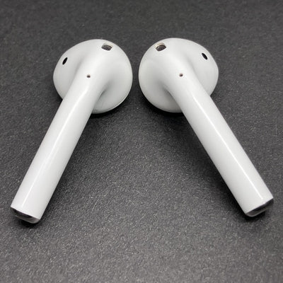 【中古】AirPods with Charging Case MV7N2J/A【日本橋】