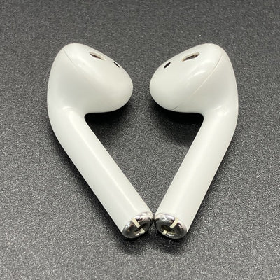 【中古】AirPods with Charging Case MV7N2J/A【秋葉原】