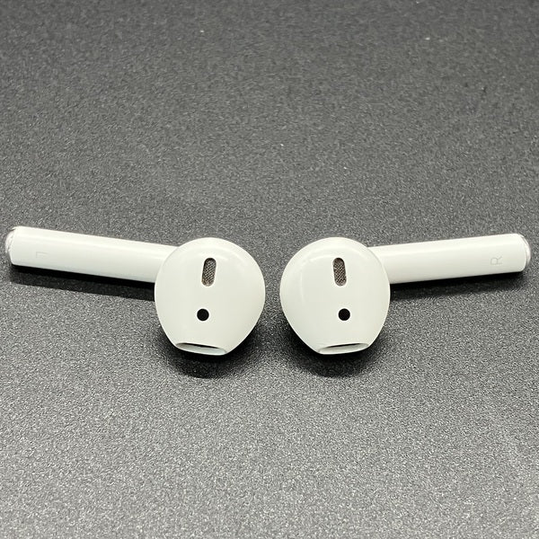 【中古】AirPods with Charging Case MV7N2J/A【秋葉原】