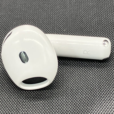 【中古】AirPods 4 (片耳)（アクティブノイズキャンセリング搭載）【秋葉原】