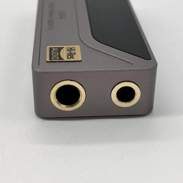 【中古】UA4 チタニウム【日本橋】