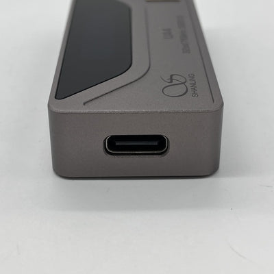 【中古】UA4 チタニウム【日本橋】