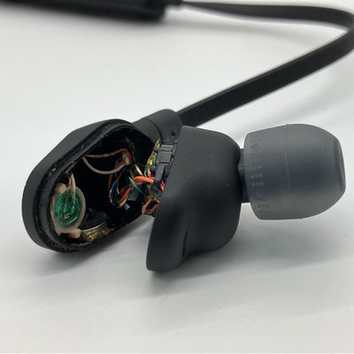 【中古】WI-1000XM2 B 【ブラック】【秋葉原】