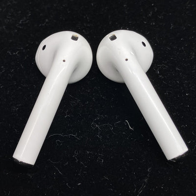 【中古】AirPods with Charging Case MV7N2J/A【日本橋】