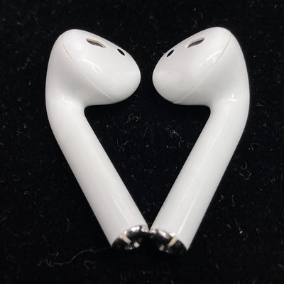 【中古】AirPods with Charging Case MV7N2J/A【日本橋】