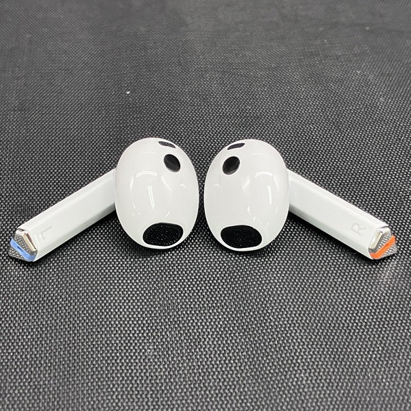 【中古】Galaxy Buds3 ホワイト 【SM-R530NZWAXJP】【秋葉原】