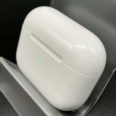【中古】AirPods Lightning 充電ケース (第3世代)【秋葉原】