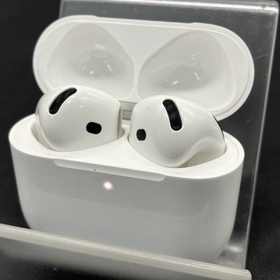 【中古】AirPods 4 MXP63J/A【秋葉原】
