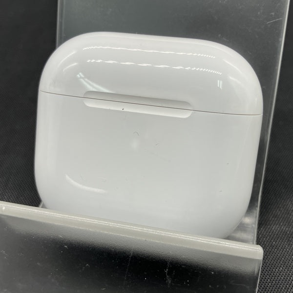 【中古】AirPods 4 MXP63J/A【秋葉原】