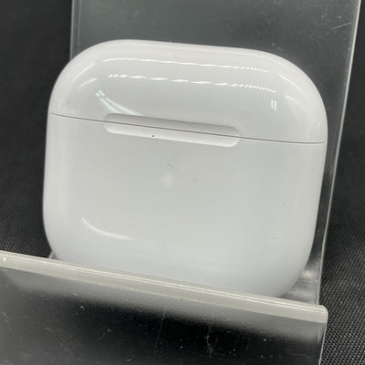 【中古】AirPods 4 MXP63J/A【秋葉原】