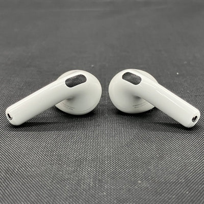 【中古】AirPods 4 MXP63J/A【秋葉原】