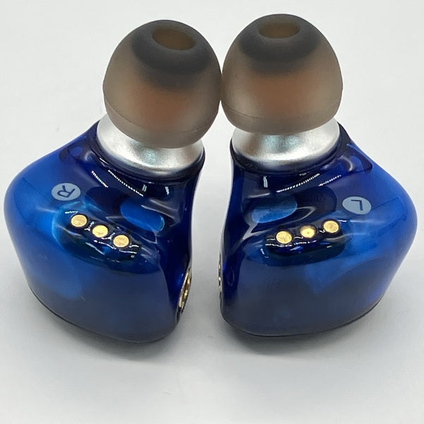 Nakamichi Elite TWS700ANC（ブルー） 音質と利便性を両立した稀有な製品」。“1台2役”完全ワイヤレスイヤホン