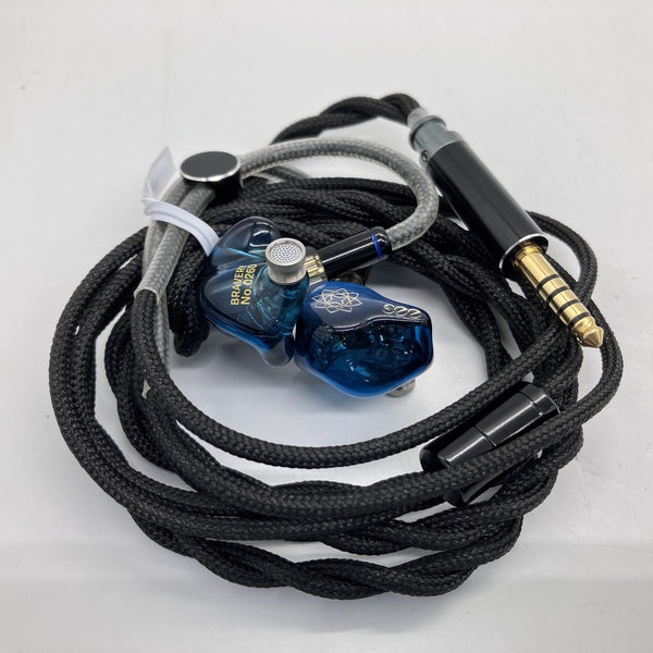 【中古】Bravery EXCLUSIVE EDITION【秋葉原】