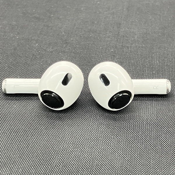 【中古】AirPods Pro (第2世代) MQD83J/A【秋葉原】